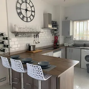  Apartamento Tres Hermanos - Spacious Modern 2 Bedroom